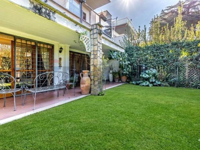 Villa in vendita a Roma RM