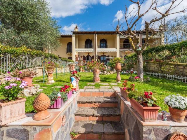 Villa in vendita a Roma RM