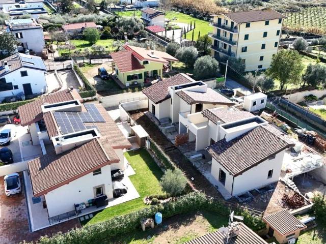 Villa in vendita a Roma RM