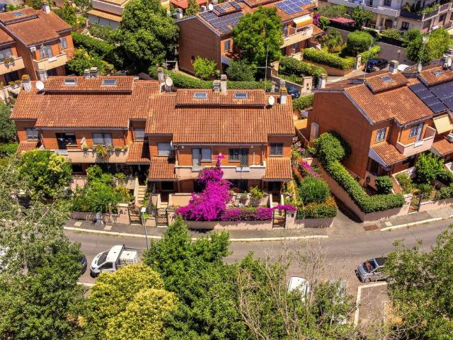 Villa in vendita a Roma RM
