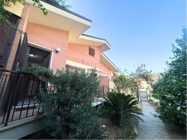 Villa in vendita a Roma RM