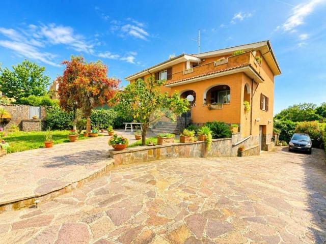 Villa in vendita a Roma RM