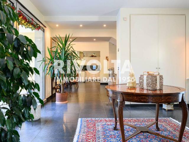Villa in vendita a Roma RM