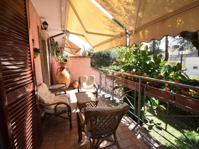 Villa in vendita a Roma RM