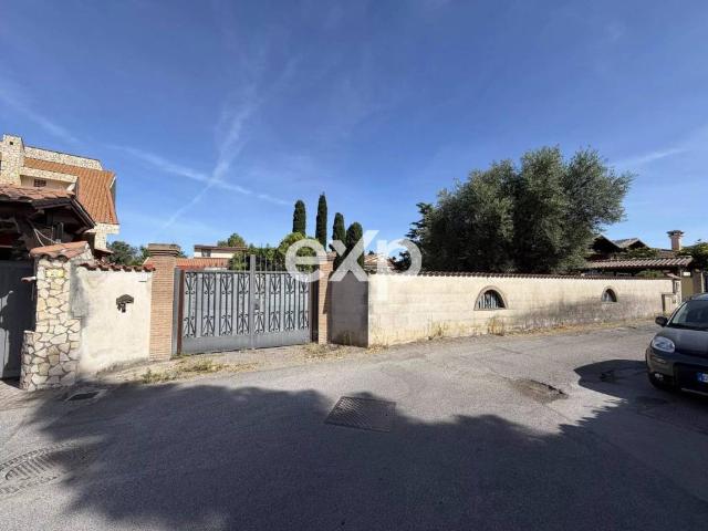 Villa in vendita a Roma RM
