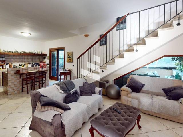 Villa in vendita a Roma RM