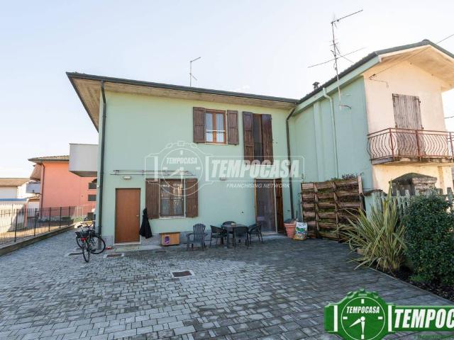 Villa in vendita a Romanengo CR