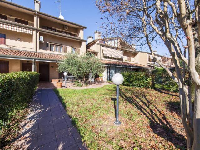 Villa in vendita a Romans d'Isonzo GO