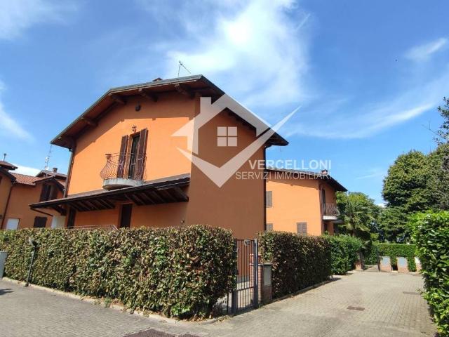 Villa in vendita a Romentino NO