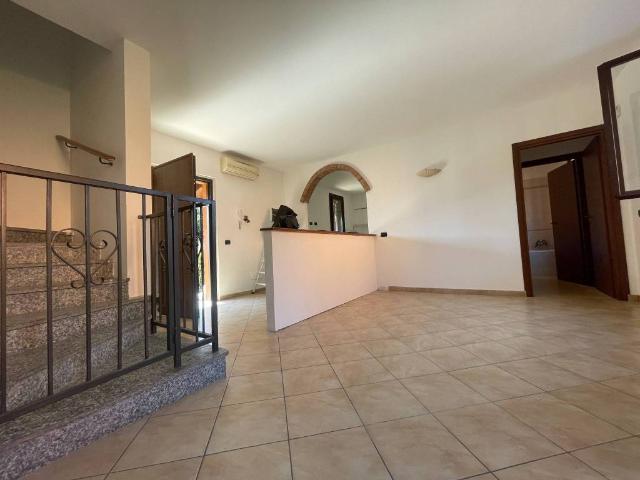 Villa in vendita a Romentino NO