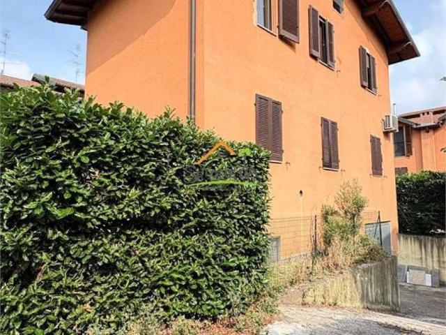 Villa in vendita a Romentino NO