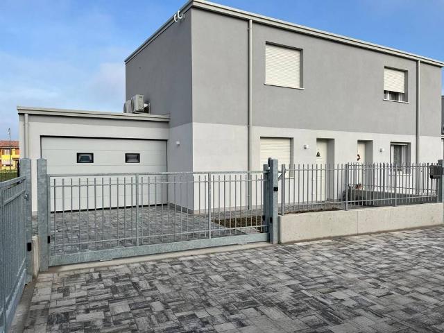 Villa in vendita a Ronco all'Adige VR