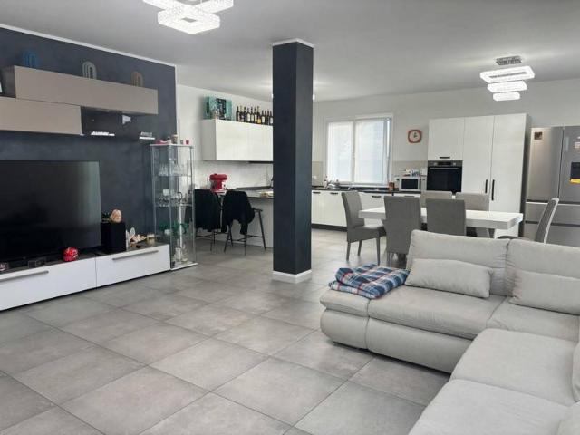 Villa in vendita a Ronco all'Adige VR
