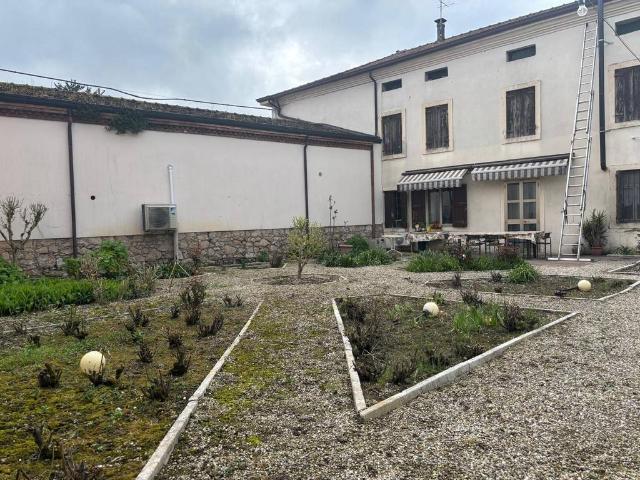 Villa in vendita a Ronco all'Adige VR