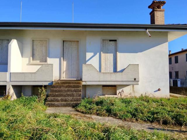 Villa in vendita a Ronco all'Adige VR