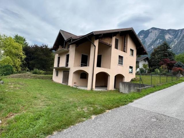 Villa in vendita a Roncegno Terme TN