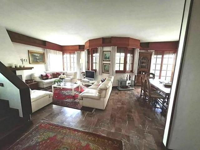 Villa in vendita a Ronchi Massa 260 mq Rif: 1330294
