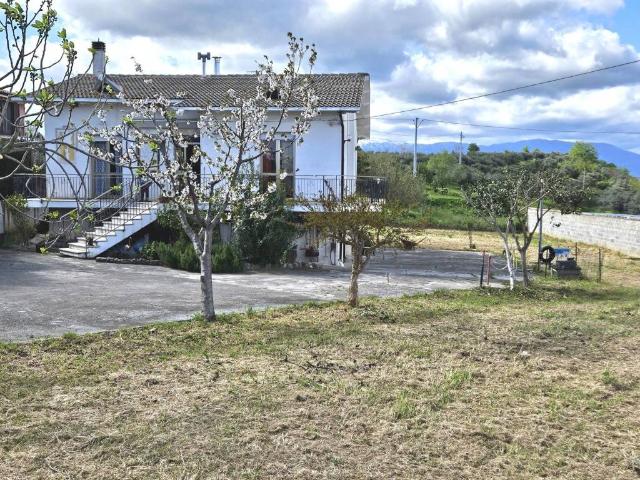 Villa in vendita a Rosciano PE