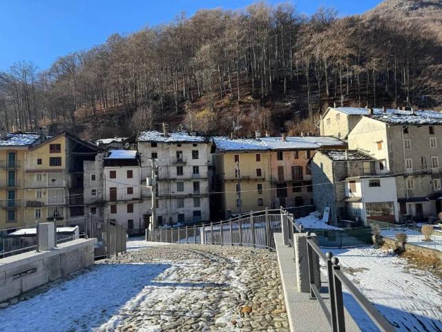 Villa in vendita a Rosazza BI