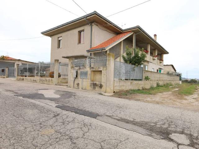 Villa in vendita a Roseto degli Abruzzi TE
