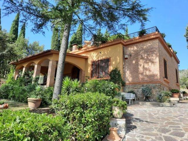 Villa in vendita a Rosignano Marittimo