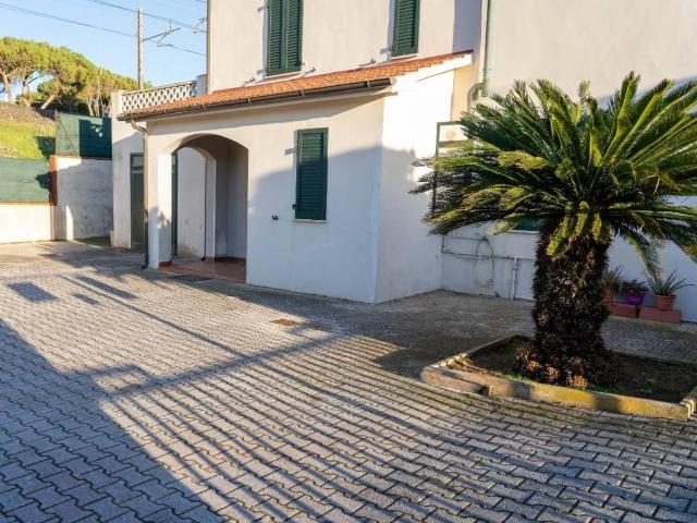 Villa in vendita a Rosignano Marittimo LI