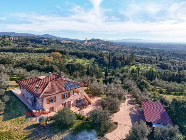 Villa in vendita a Rosignano Marittimo LI