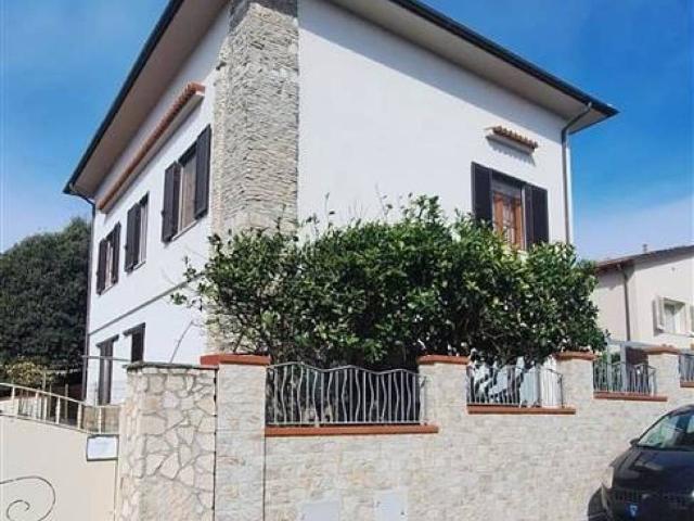 Villa in vendita a Rosignano Marittimo LI