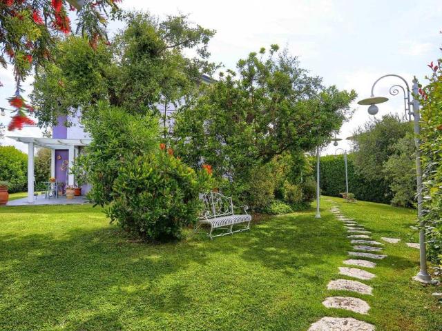 Villa in vendita a Rosignano Marittimo LI