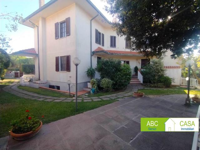 VILLA in VENDITA a ROSIGNANO MARITTIMO ROSIGNANO SOLVAY di 10 vani