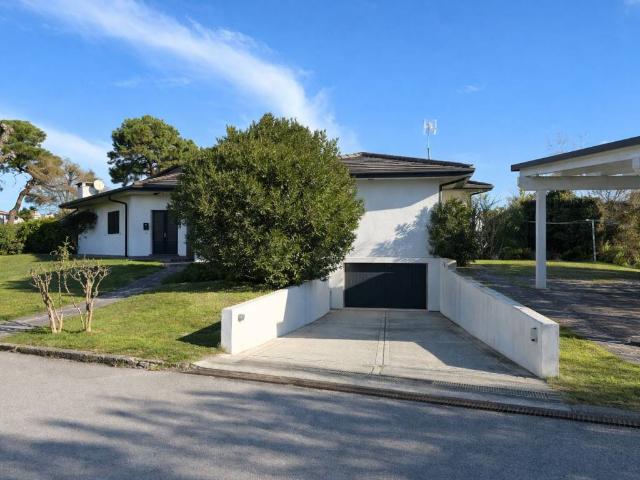 Villa in vendita a Rosolina RO