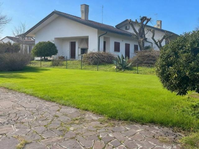 Villa in vendita a Rosolina RO