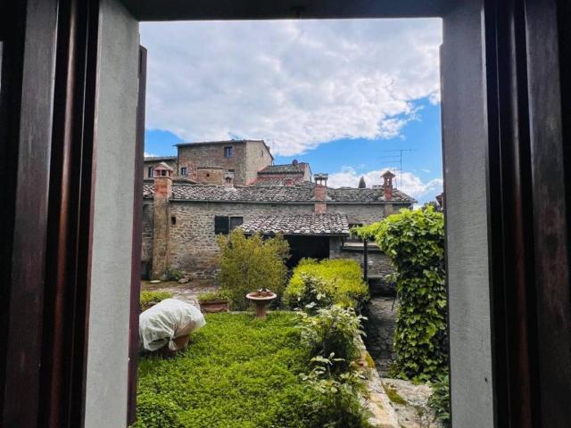 Villa in vendita a Radda in Chianti SI