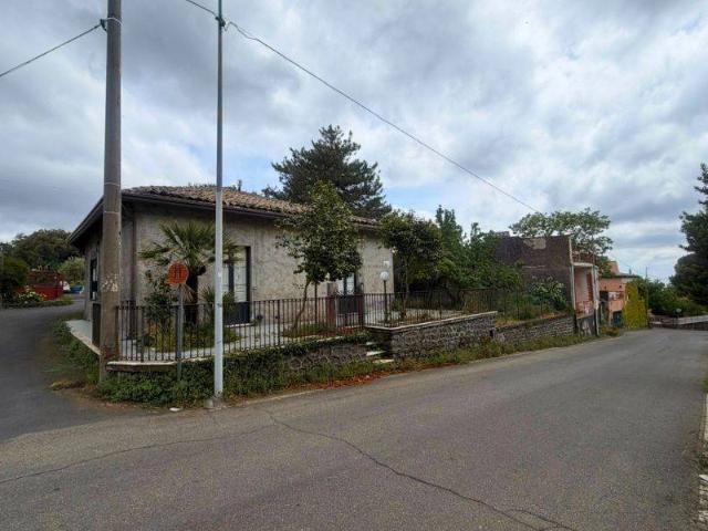 Villa in vendita a Ragalna CT