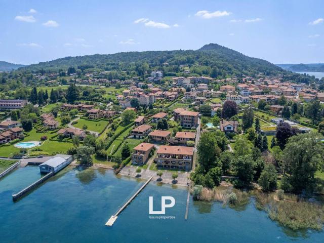Villa in vendita a Ranco VA