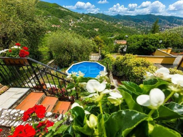 Villa in vendita a Rapallo