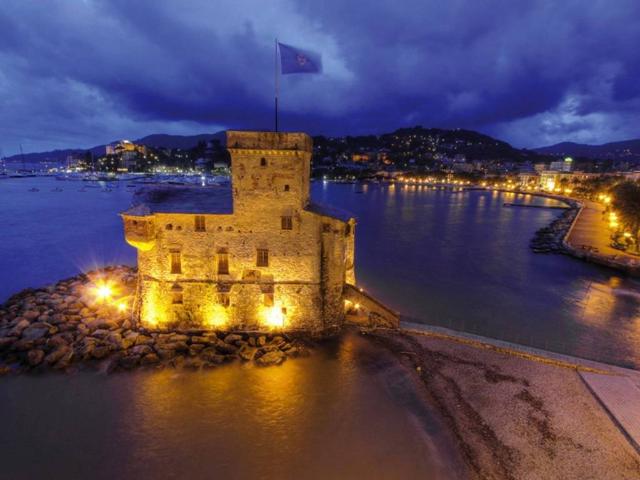 Villa in vendita a Rapallo GE