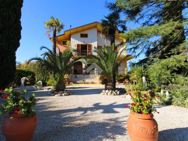 Villa in vendita a Recanati MC