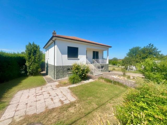 Villa in vendita a Redavalle PV