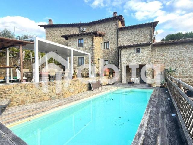 Villa in vendita a Reggello FI