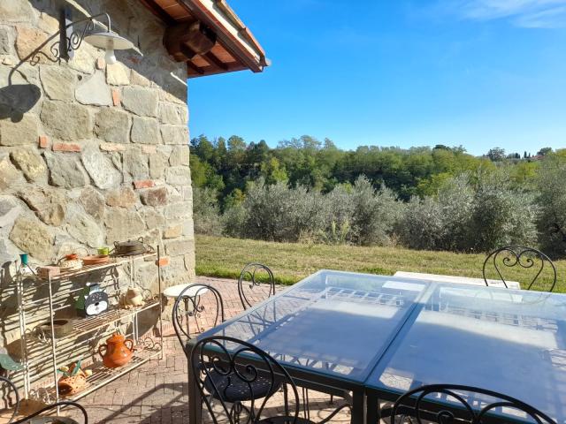 VILLA in VENDITA a REGGELLO POGGIO GIUBBIANI di 14 vani