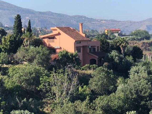 Villa in vendita a Reggio di Calabria