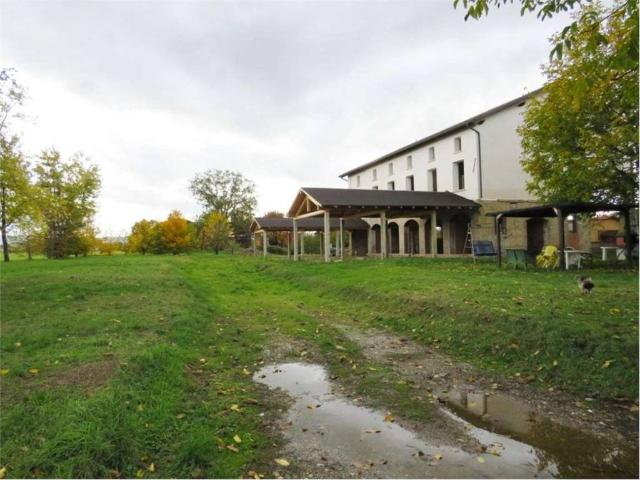 Villa in vendita a Reggio Emilia RE