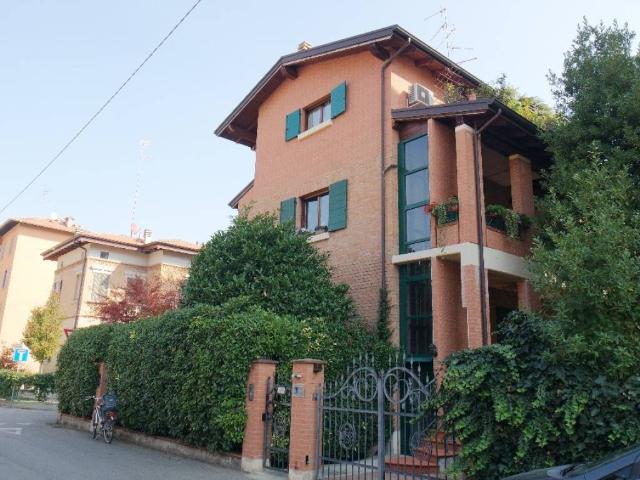 Villa in vendita a Reggio Emilia RE