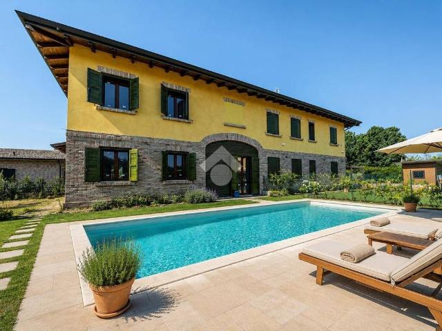 Villa in vendita a Reggio Emilia RE