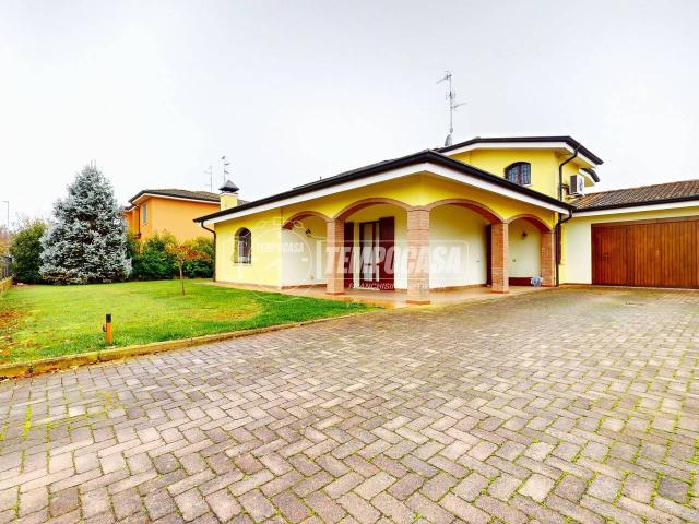 Villa in vendita a Reggiolo