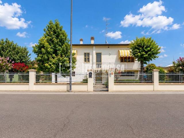 Villa in vendita a Reggiolo RE