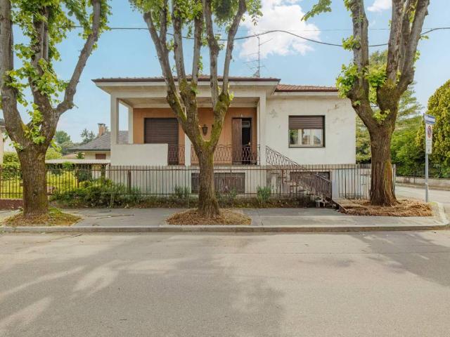 Villa in vendita a Rescaldina MI