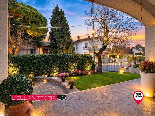 Villa in vendita a Rescaldina MI