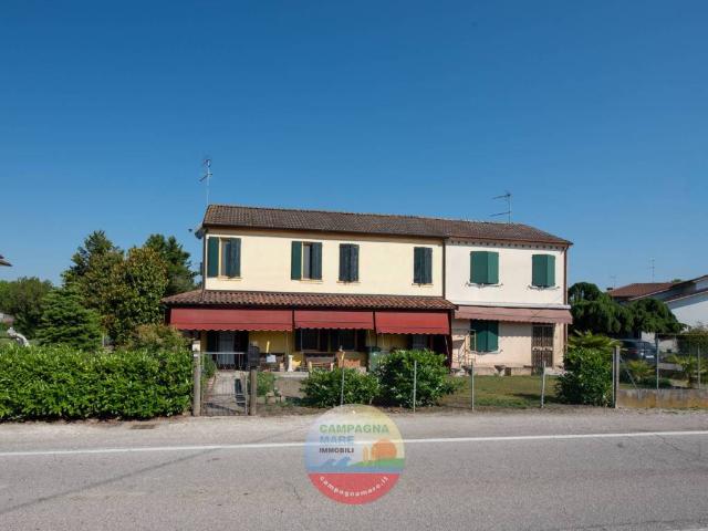 Villa in vendita a Riva del Po FE
